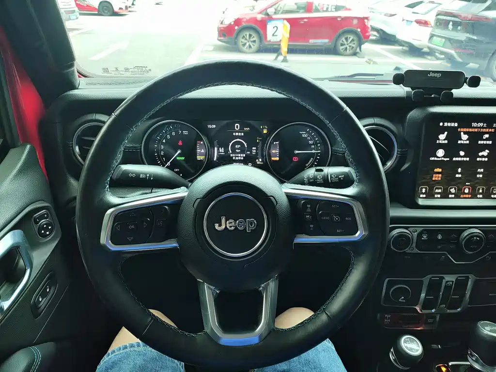 Jeep Wrangler PHEV — миниатюра 12