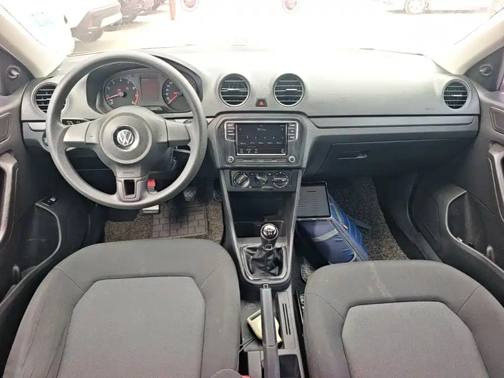 Volkswagen Jetta — миниатюра 10