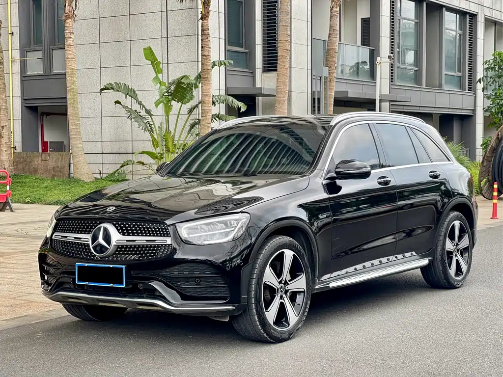 Mercedes-Benz GLC 2023