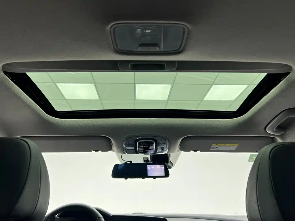 Hyundai Elantra — миниатюра 21