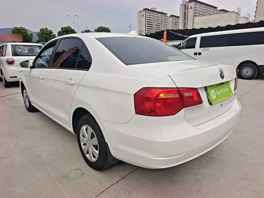 Volkswagen Jetta — миниатюра 5