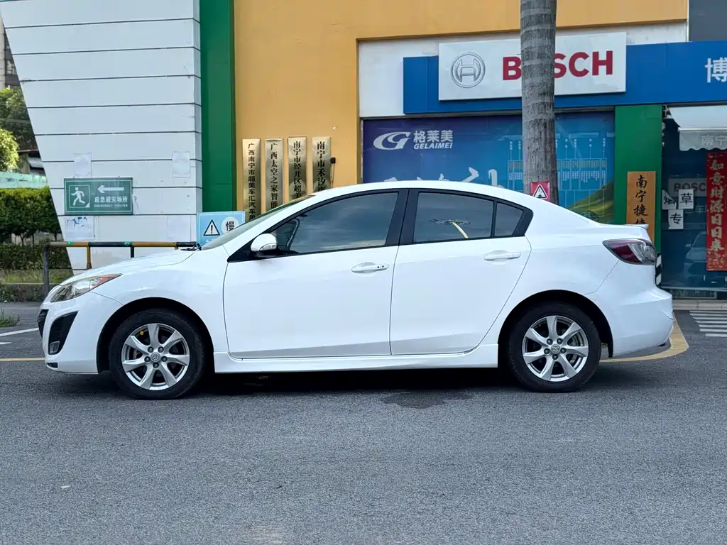 Mazda 3 Xingcheng — миниатюра 4