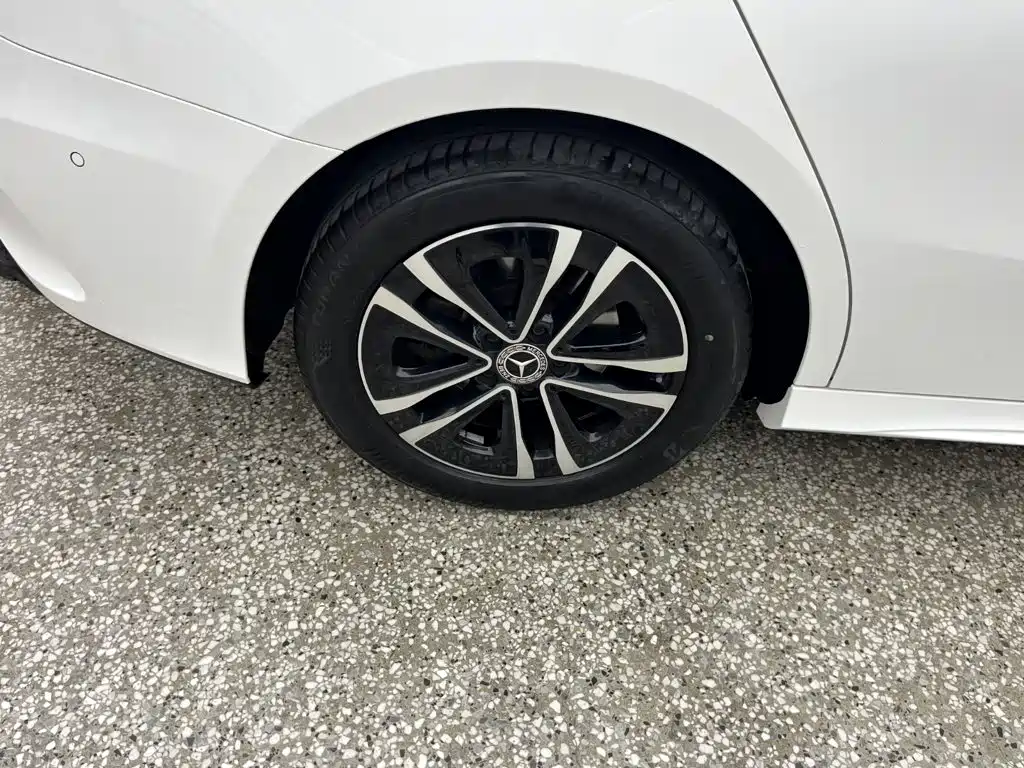 Mercedes-Benz A-Class — миниатюра 11