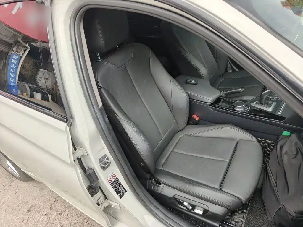 BMW 3 Series — миниатюра 25
