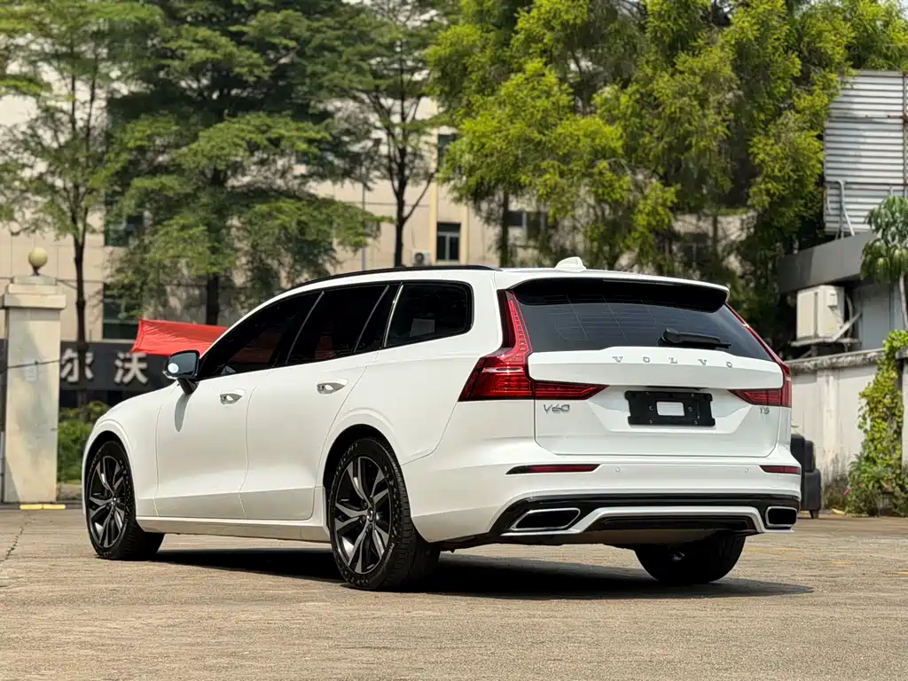 Volvo V60 — миниатюра 7