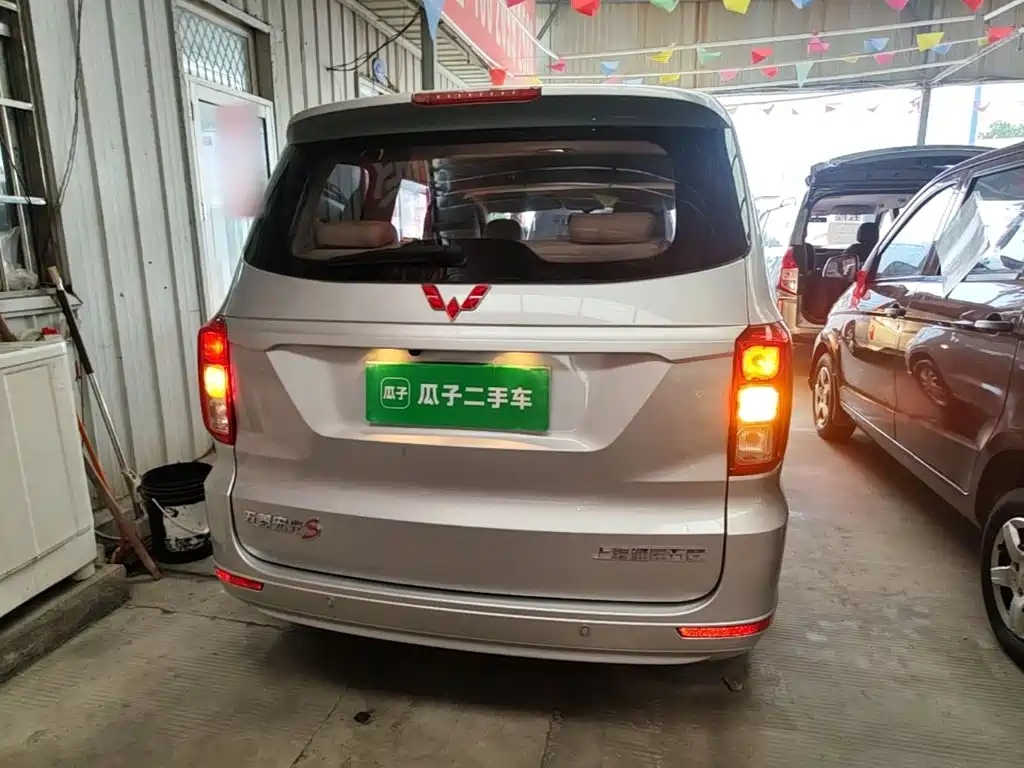 Wuling Hongguang — миниатюра 6