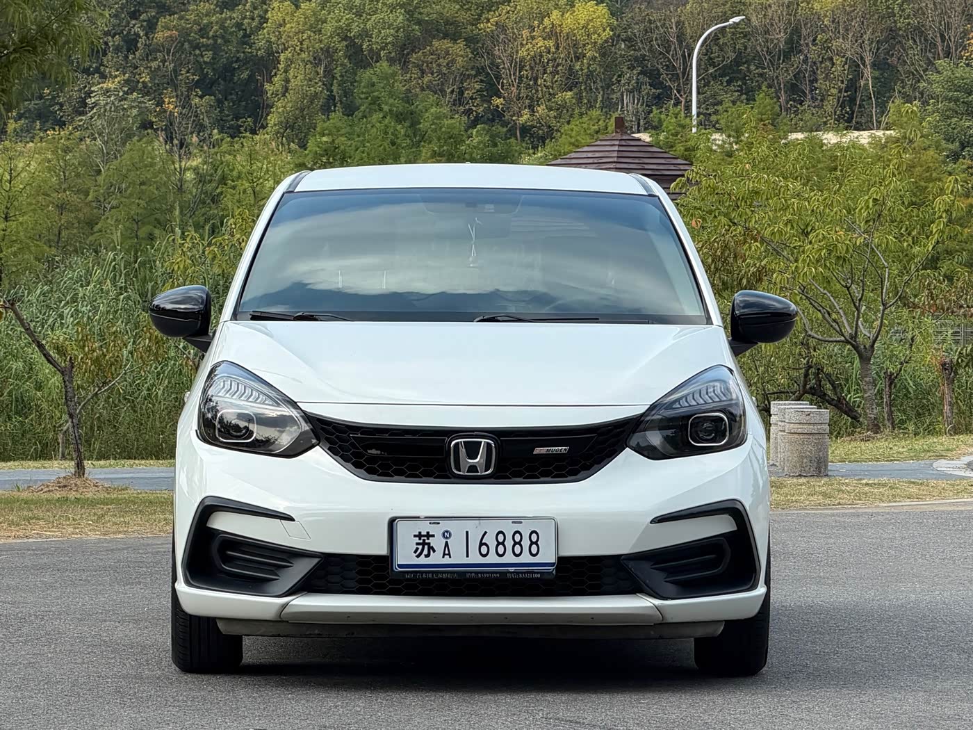 Honda Fit 1.5 л 2021 г. Белый, пробег 50000 км