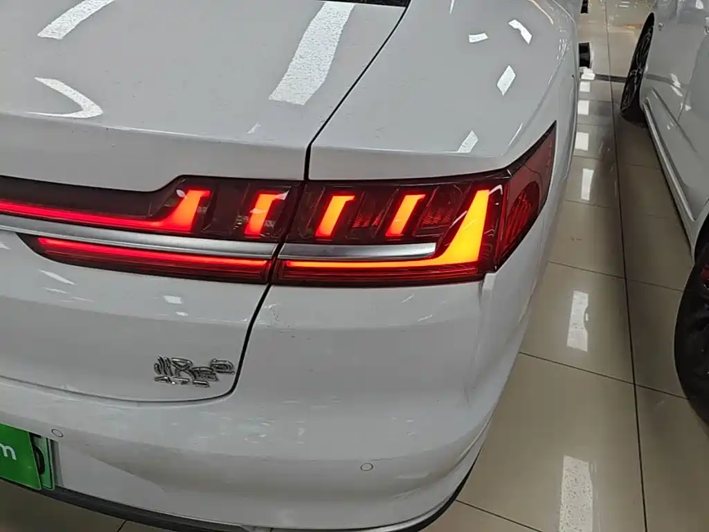 BYD Han — миниатюра 8