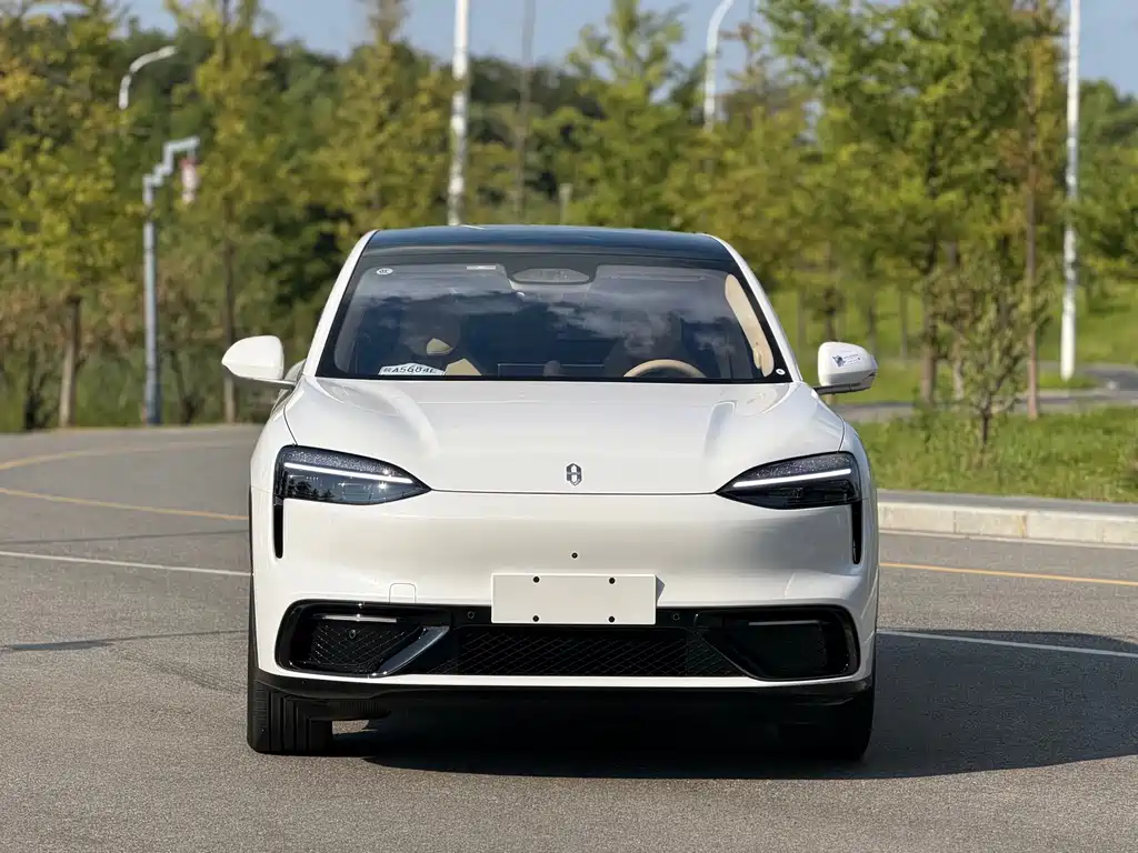 AITO AITO M6 — миниатюра 2