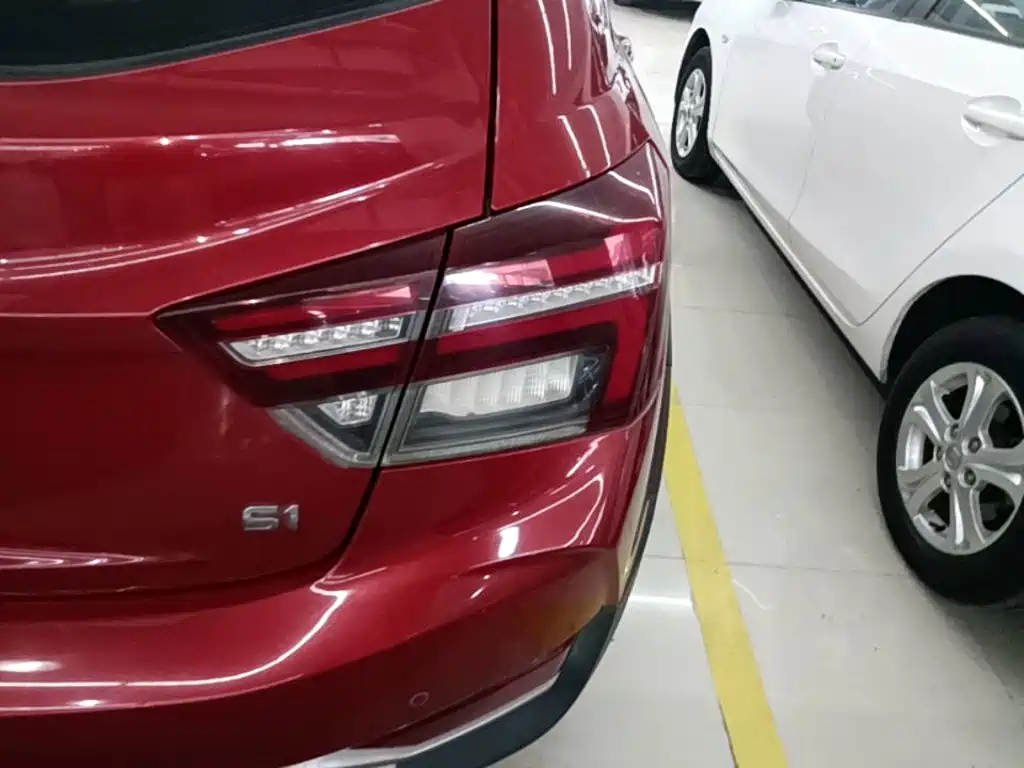 Geely Vision S1 — миниатюра 8