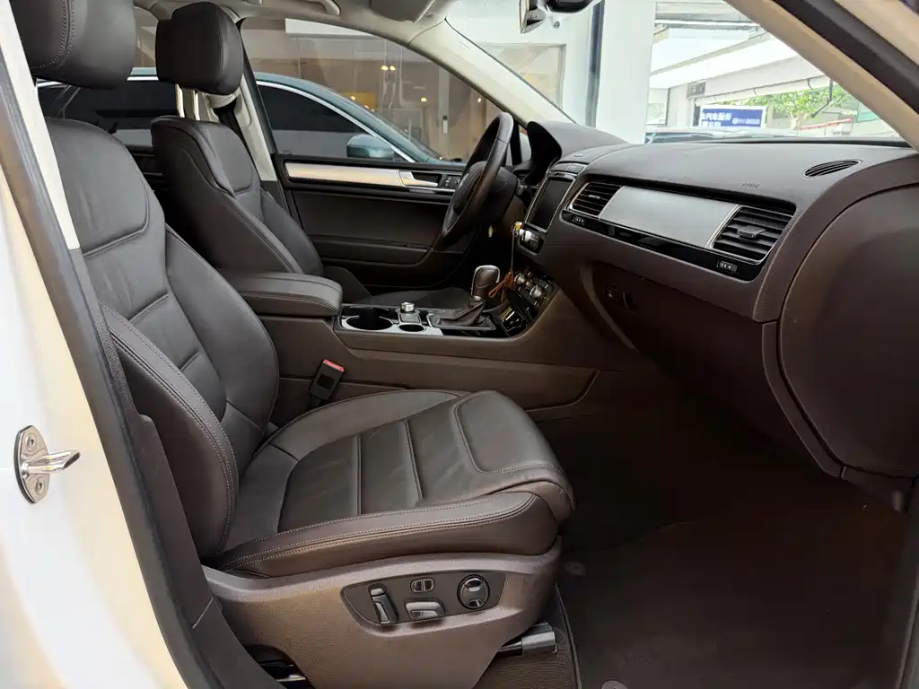 Volkswagen Touareg 2016 3.0TSI