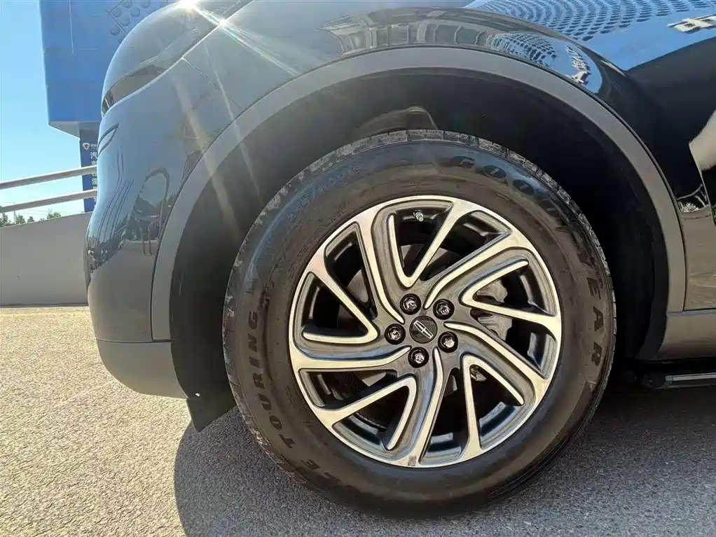 Lincoln Aviator 2023 3.0T V6 Premium мест