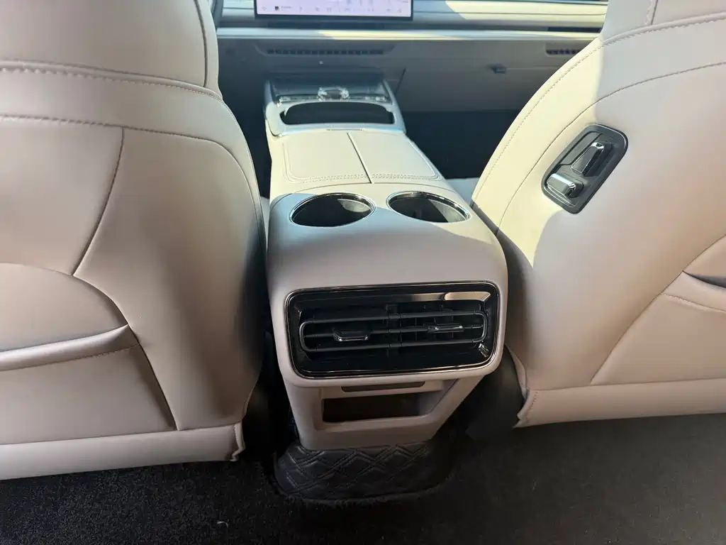 GEELY GALAXY GALAXY SPARKLE 8