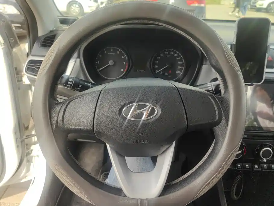 Hyundai Verna — миниатюра 15