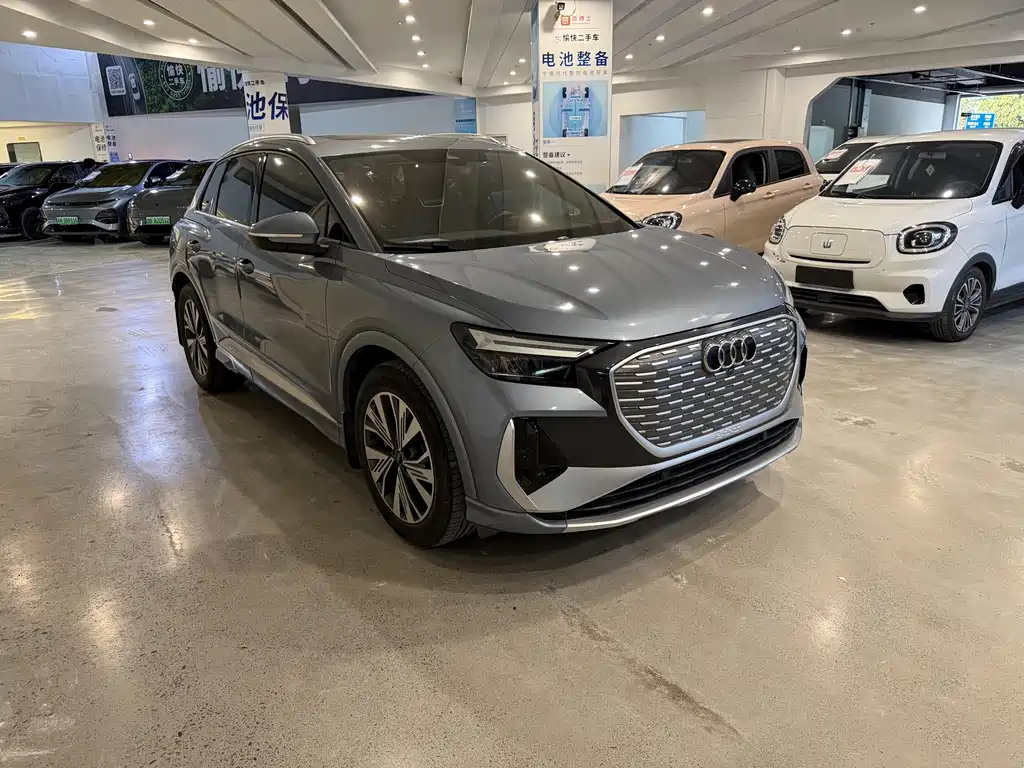 Audi Q4 e-tron — миниатюра 3