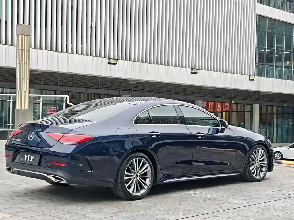 MERCEDES-BENZ CLS