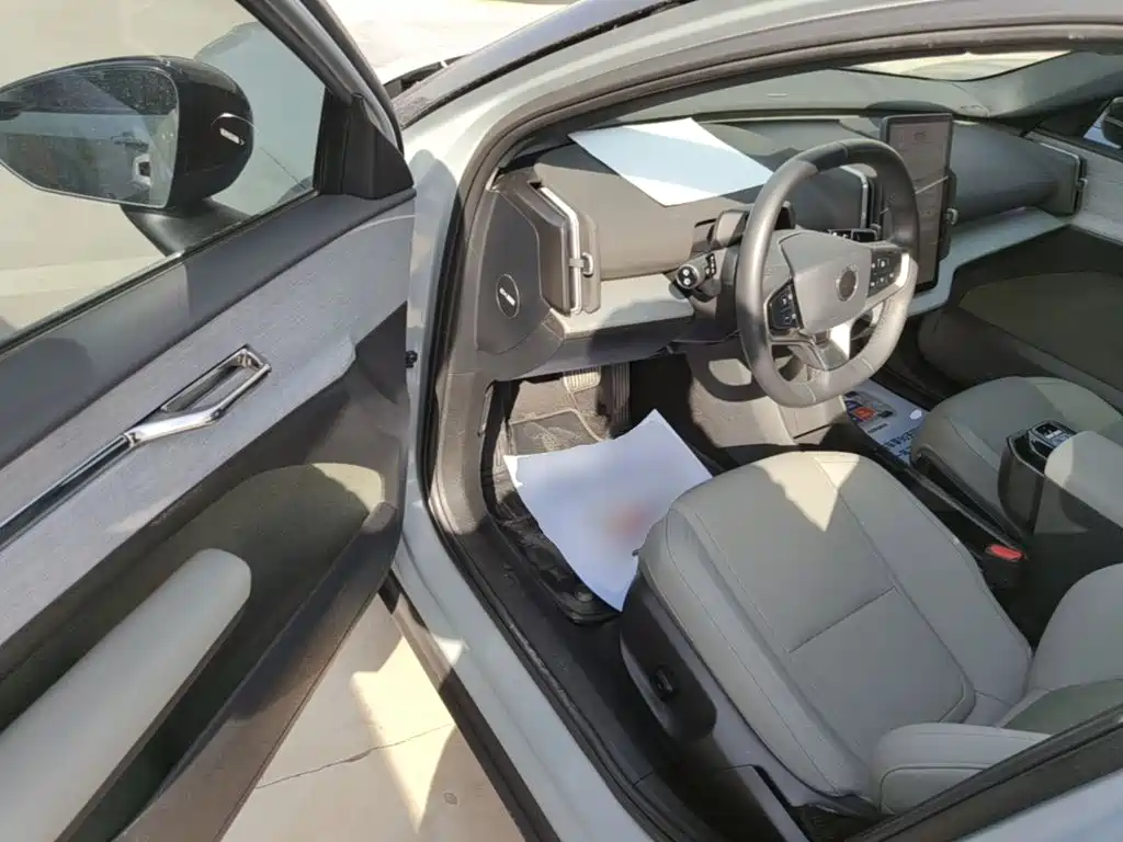 Volvo EX30 — миниатюра 16