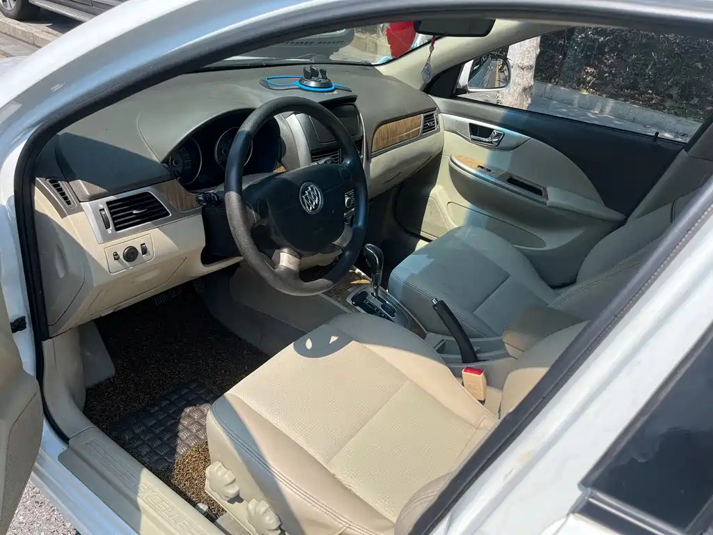 Buick Excelle — миниатюра 7