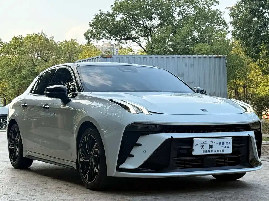 Lynk & Co 03 — миниатюра 3