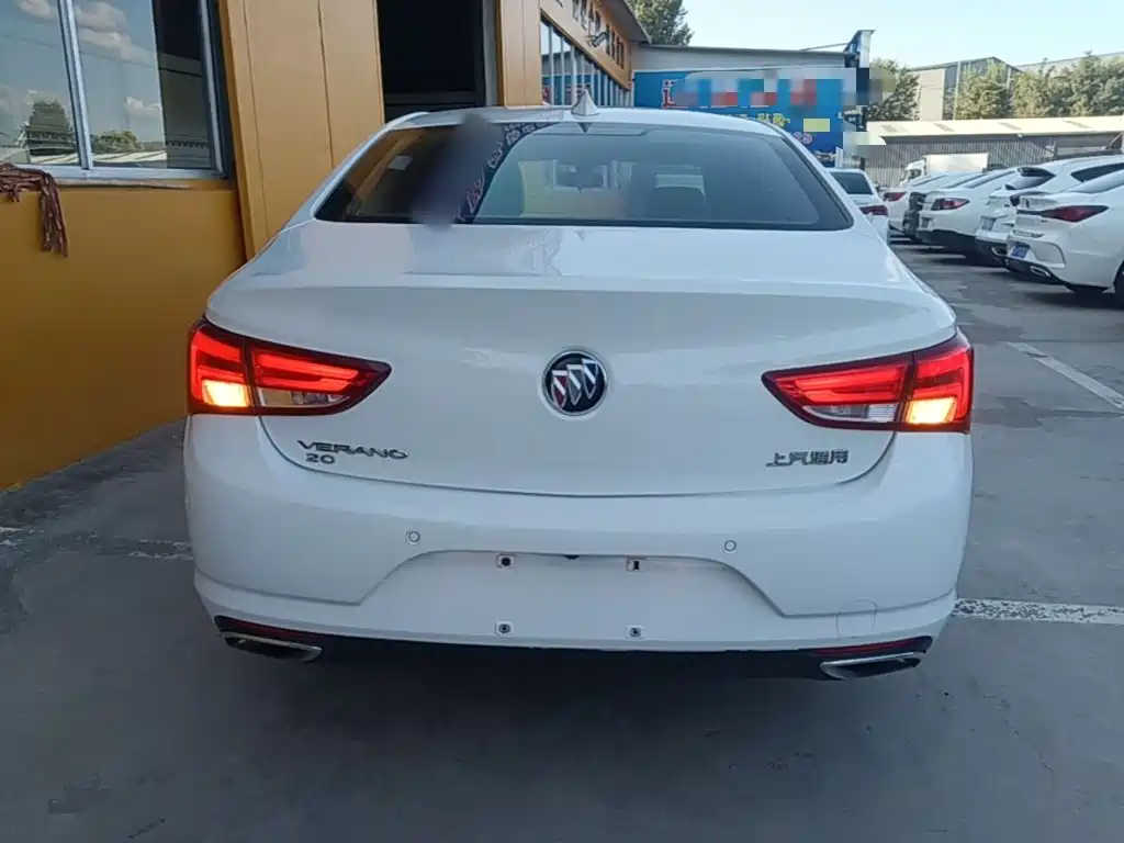 Buick Verano — миниатюра 6
