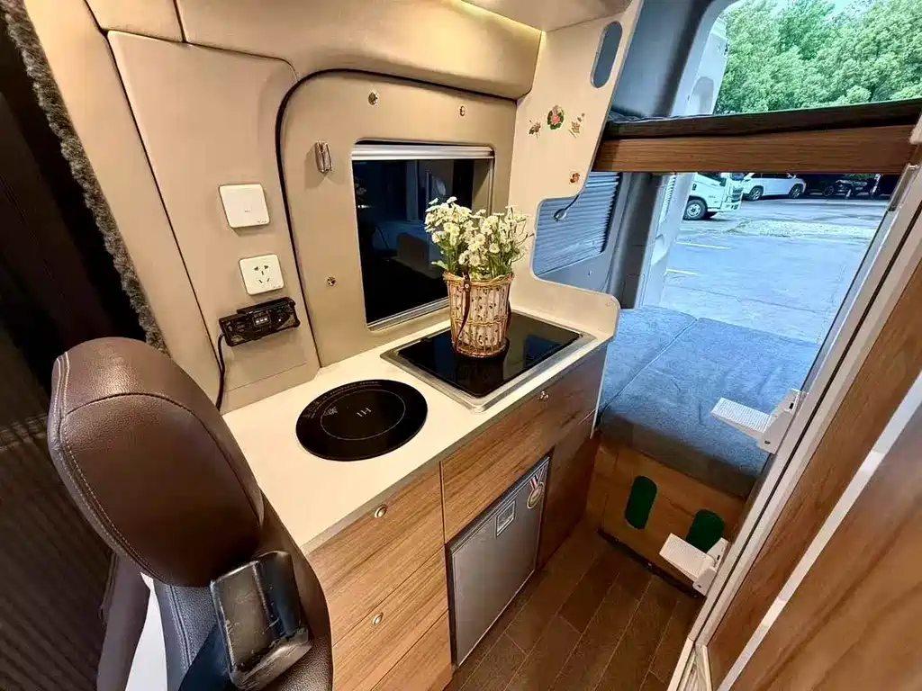 Maxus V90 RV — миниатюра 8
