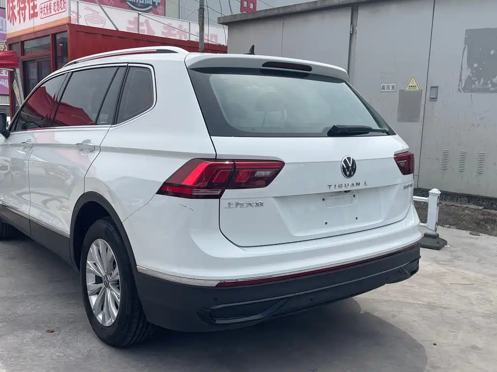 Volkswagen Tiguan L — миниатюра 15