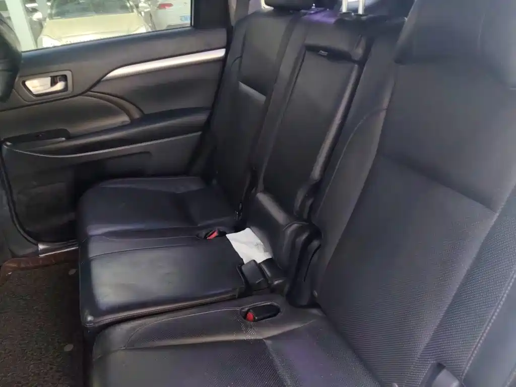 Toyota Highlander — миниатюра 15