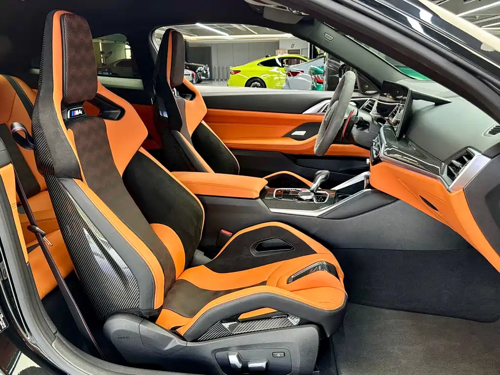 BMW M4 — миниатюра 10