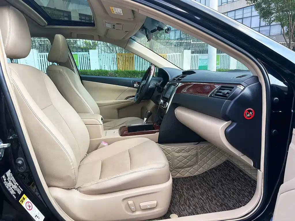 Toyota Camry — миниатюра 20