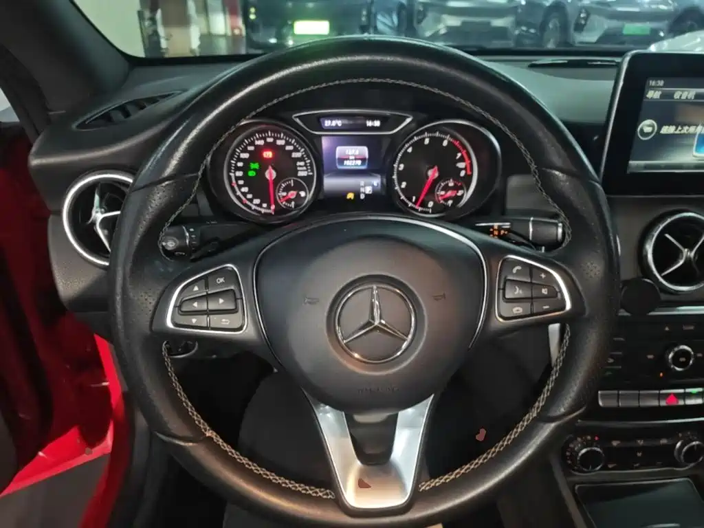 Mercedes-Benz CLA (Import) — миниатюра 11