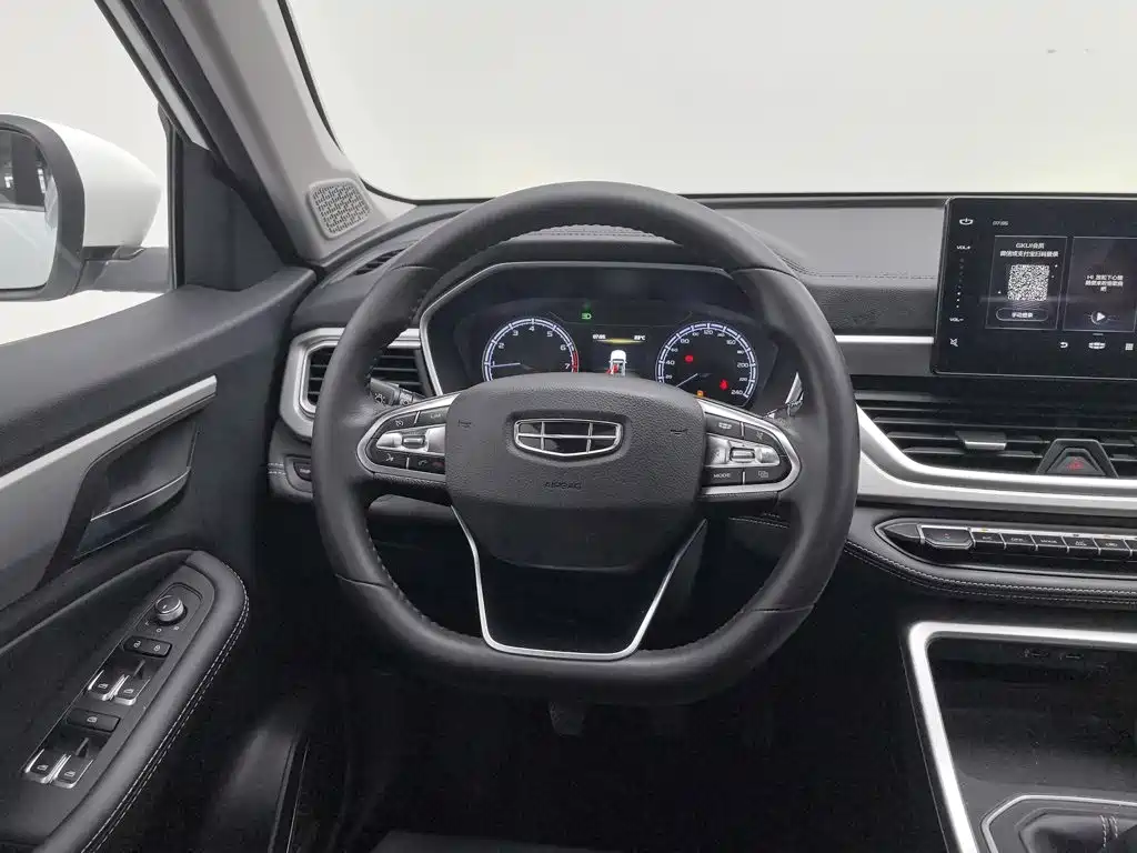 Geely Vision X6 — миниатюра 11