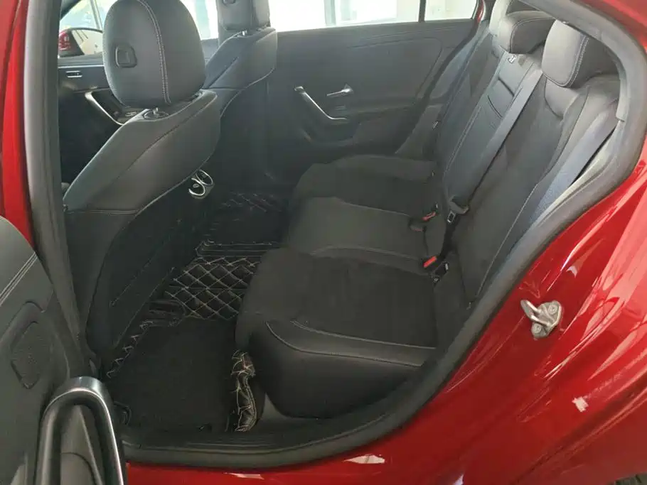 Mercedes-Benz A-Class — миниатюра 11