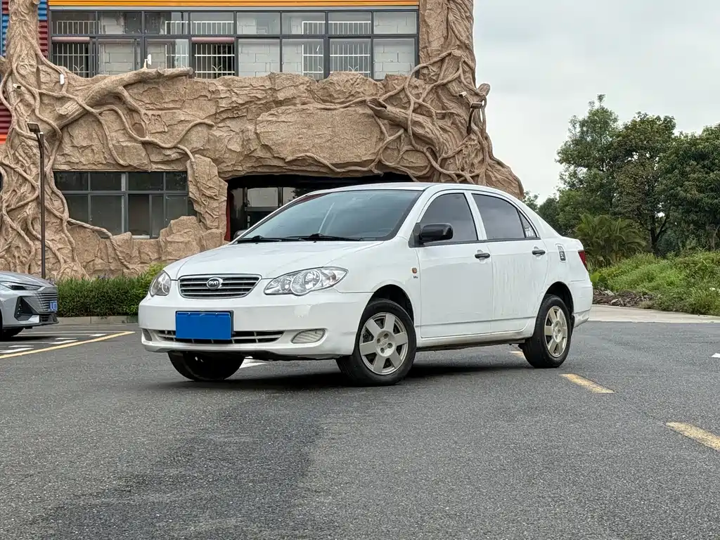 2016 BYD F3 - zdjęcie 1 z 18