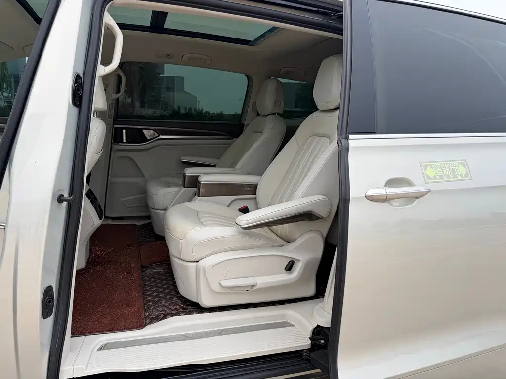 Volkswagen Viloran — миниатюра 9