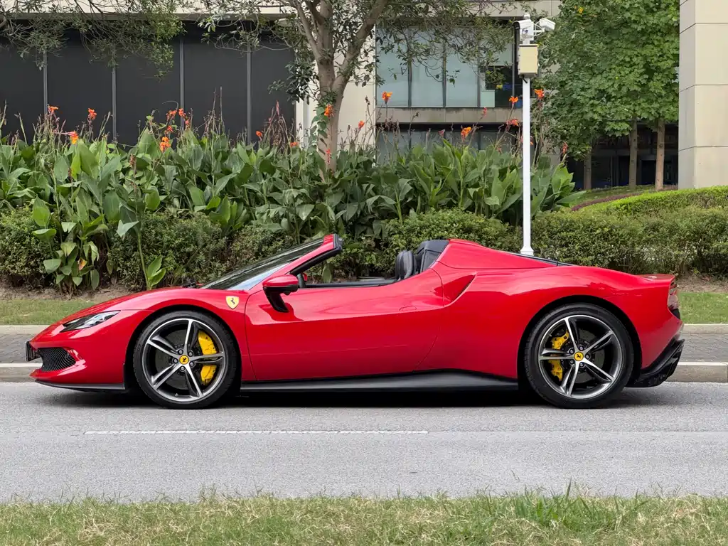Ferrari 296 — миниатюра 7