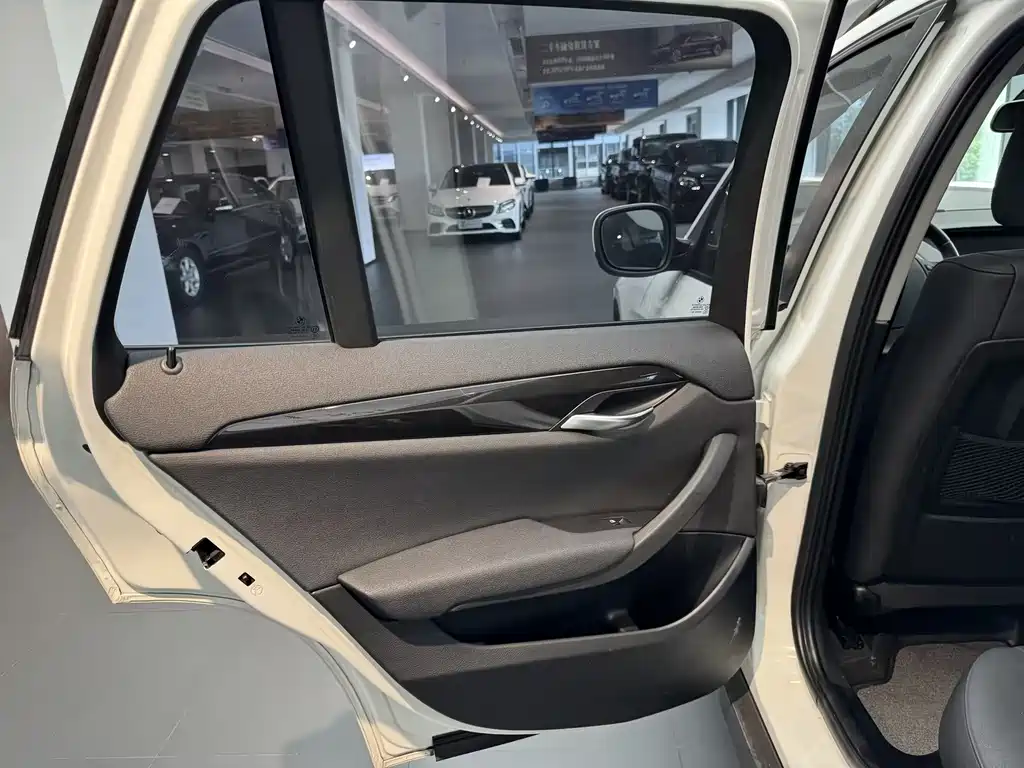 BMW X1 (Import) — миниатюра 2