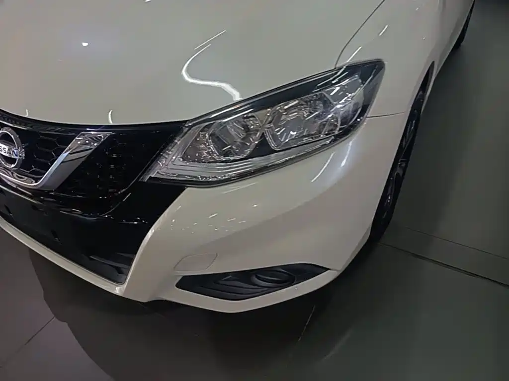 Nissan Tiida — миниатюра 24