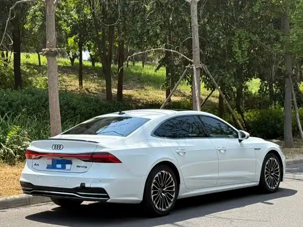 Audi A7L — миниатюра 7