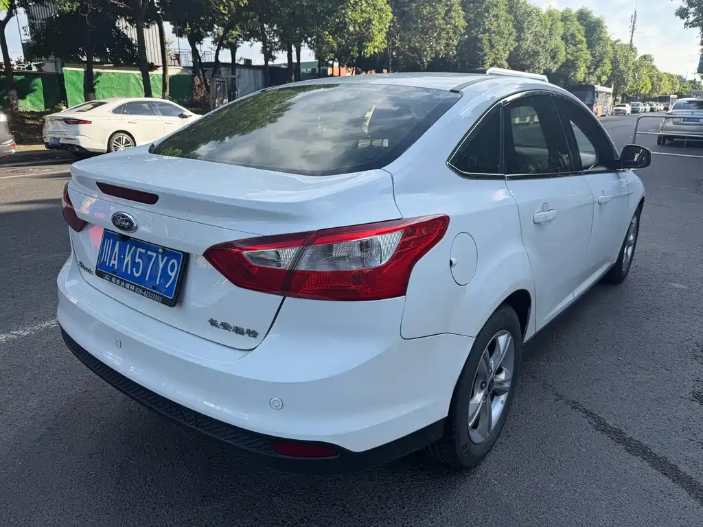 Ford Focus — миниатюра 7