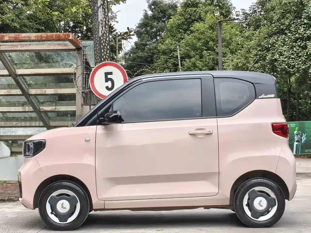 Wuling MINIEV — миниатюра 5