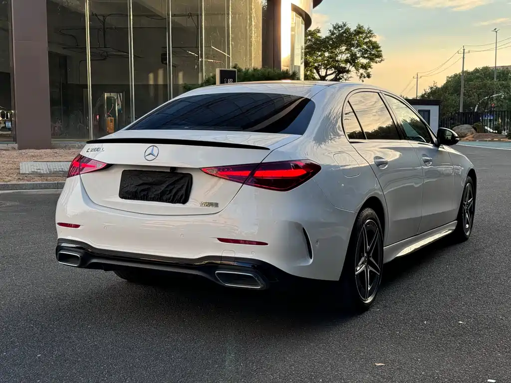 Mercedes-Benz C-Class — миниатюра 18