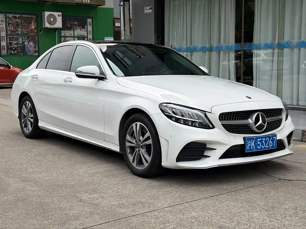 Mercedes-Benz C-Class — миниатюра 3