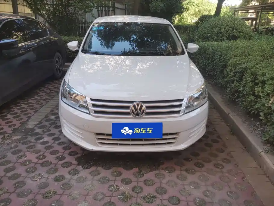 Volkswagen Santana — миниатюра 2