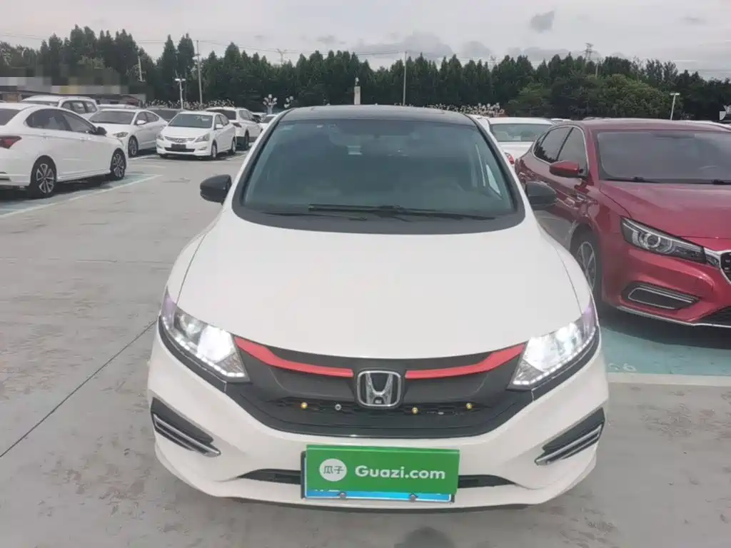 Honda Jade 2017 1.8L AT Comfort 5 мест