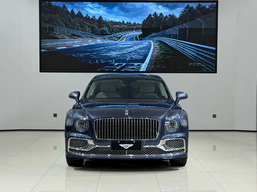 Bentley Flying Spur PHEV — миниатюра 2
