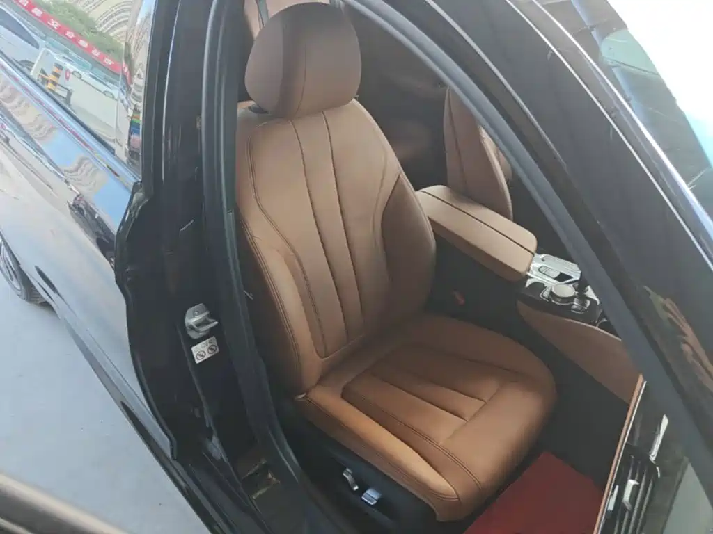 BMW 5 Series — миниатюра 25