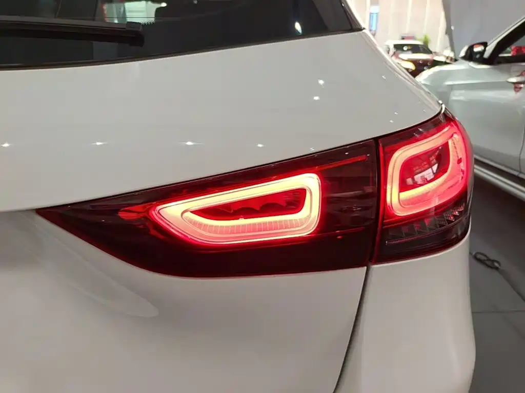 Mercedes-Benz GLA — миниатюра 8