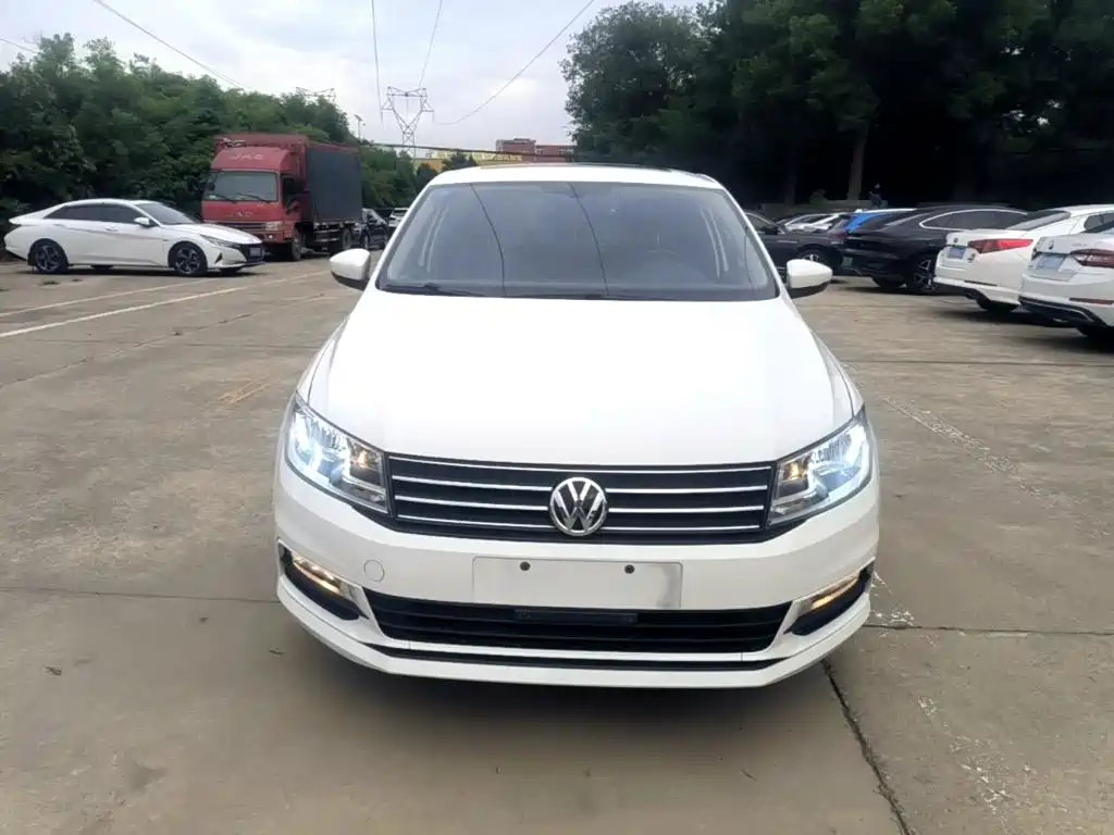 Volkswagen Santana — миниатюра 3