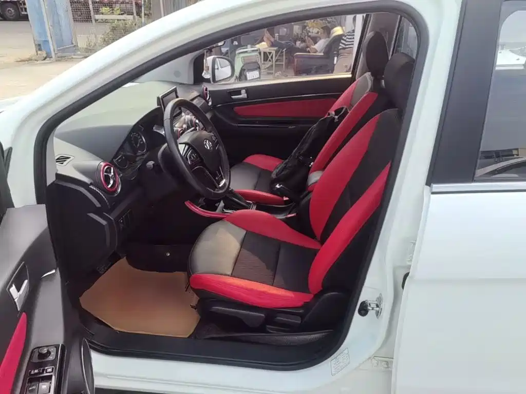 BAIC Senova X25 — миниатюра 15