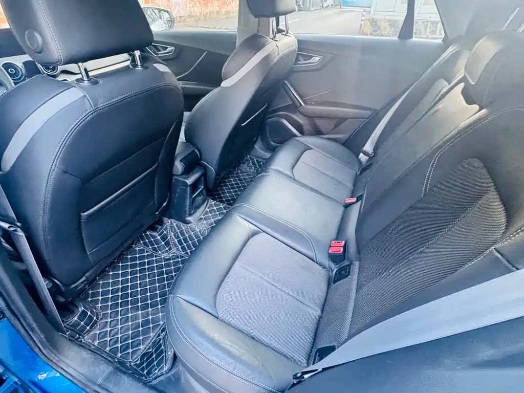 Audi Q2L e-tron — миниатюра 10
